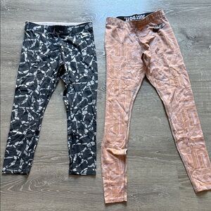 Nike women’s ' Black Patterned & Tan Active Leggings 2-Pairs